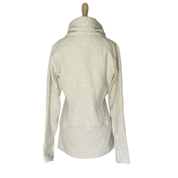 lululemon Radiant ll Full Zip High Neck Jacket - Picture 2 of 6